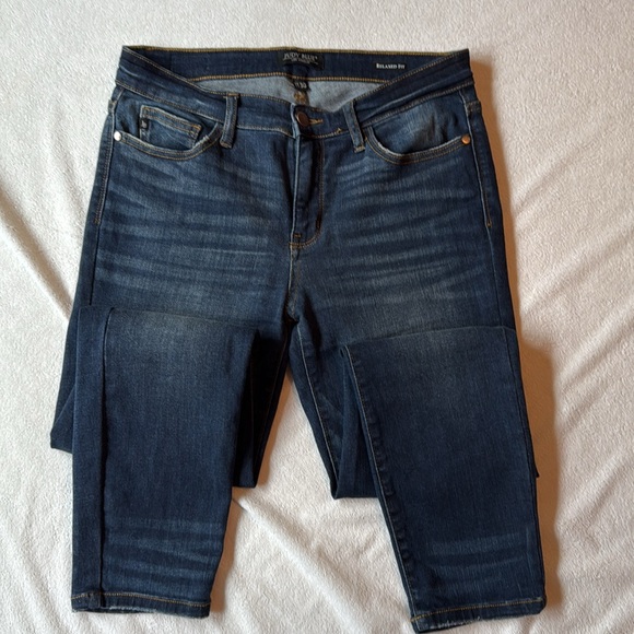 Judy Blue Relaxed Fit - Picture 2 of 5